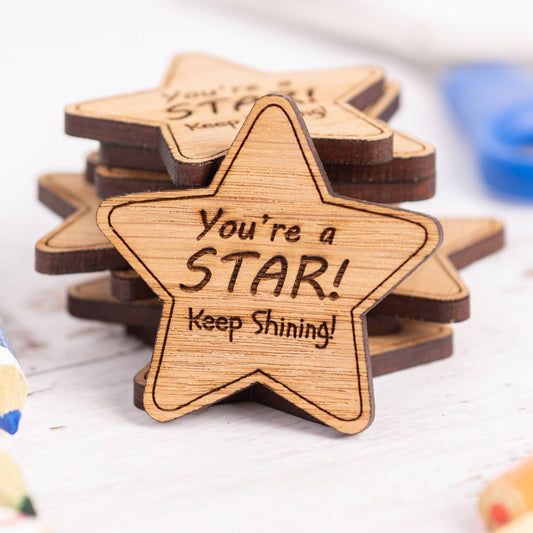 Personalised Wooden Star-Christmas Gift for Pupils from Teacher, 2025 Keepsake Token